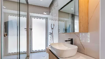 4-Bedroom Villa in Vrboska with Heated Pools