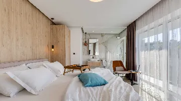 4-Bedroom Villa in Vrboska with Heated Pools