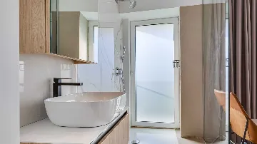 4-Bedroom Villa in Vrboska with Heated Pools