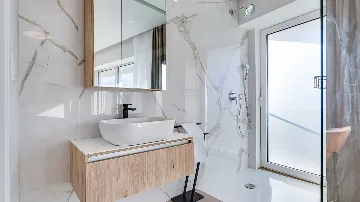 4-Bedroom Villa in Vrboska with Heated Pools