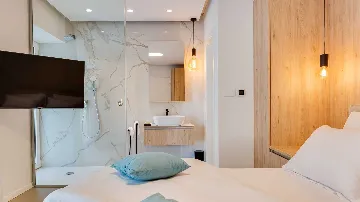 4-Bedroom Villa in Vrboska with Heated Pools