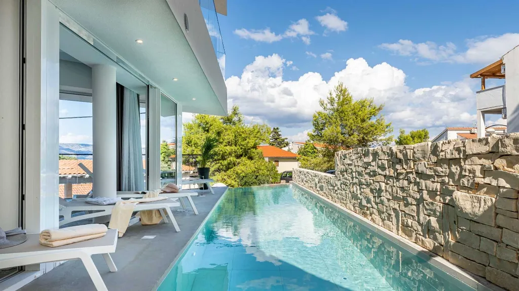 4-Bedroom Villa in Vrboska with Heated Pools