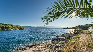 4-Bedroom Villa in Vrboska with Heated Pools