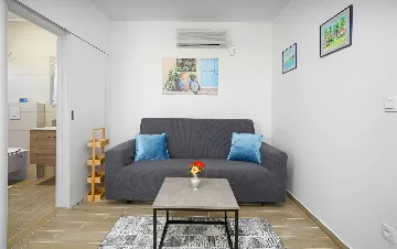 Holiday House with Shared Pool in Vodice