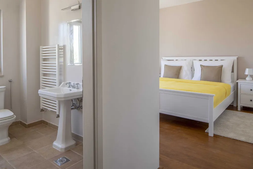 4-Bedroom Villa in Rudina with Swimming Pool