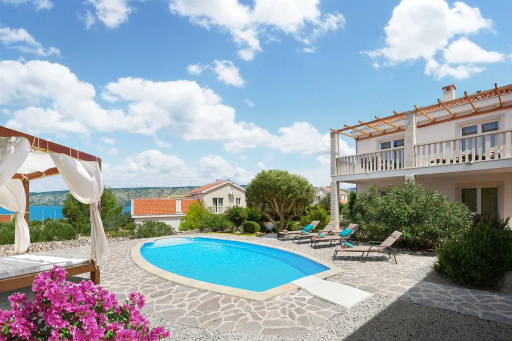Rudina Villa with Private 10 x 3 m Pool, 8-10