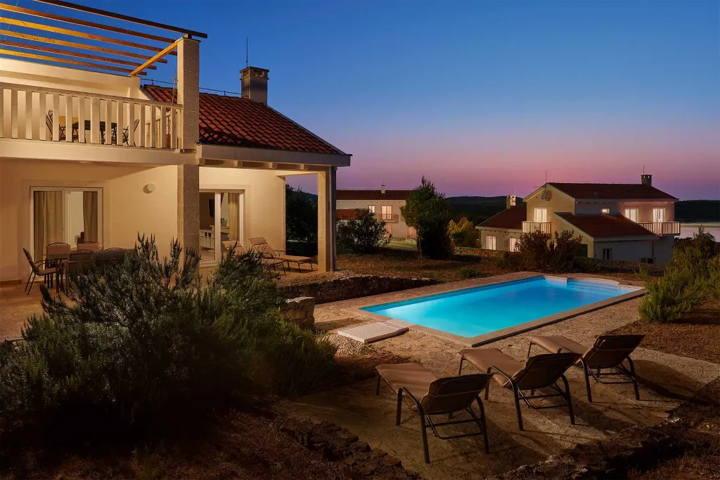 Villa with Swimming Pool in Rudina for 8 Guests