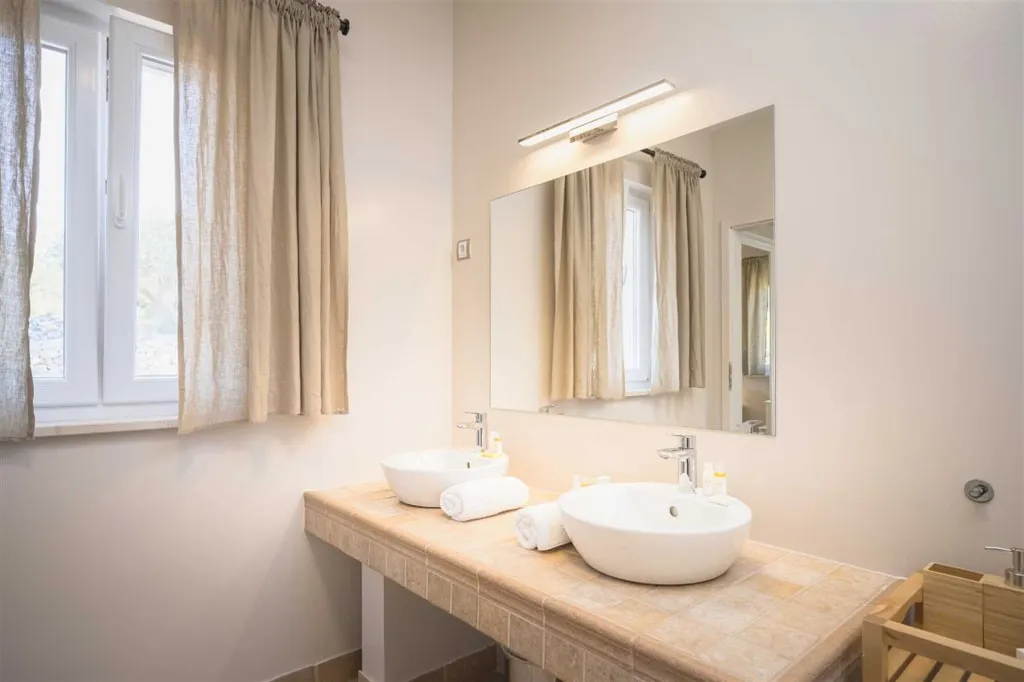 Villa with Swimming Pool in Rudina for 8 Guests