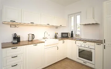 Villa with Swimming Pool in Rudina for 8 Guests