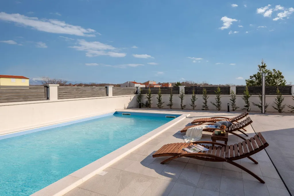 4-Bedroom Villa in Privlaka with Private Pool (8)