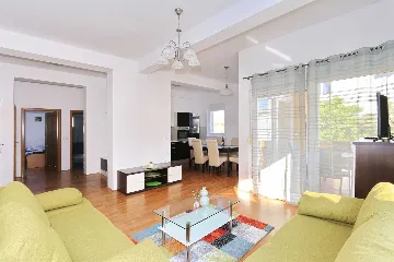 Privlaka 2-Bedroom Apartment for Up to 6 Guests