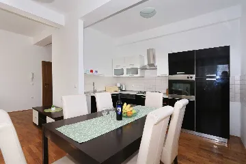Privlaka 2-Bedroom Apartment for Up to 6 Guests