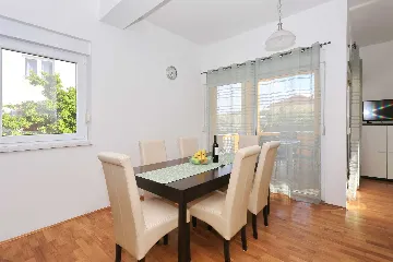 Privlaka 2-Bedroom Apartment for Up to 6 Guests