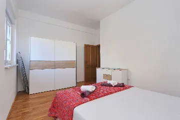 Privlaka 2-Bedroom Apartment for Up to 6 Guests