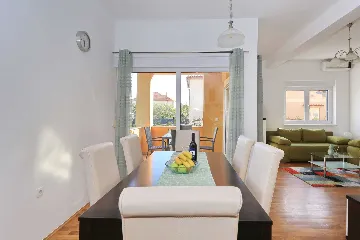 Privlaka 2-Bedroom Apartment for Up to 6 Guests