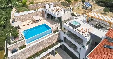 Heated Infinity Pool Stone Villa for 12 in Jesenice