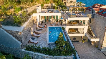 Heated Infinity Pool Stone Villa for 12 in Jesenice