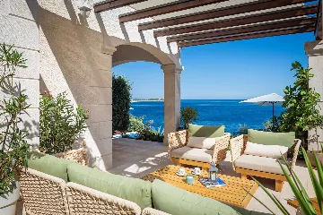 5-Bedroom Villa in Vis with Heated Seawater Pool