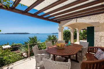5-Bedroom Villa in Vis with Heated Seawater Pool