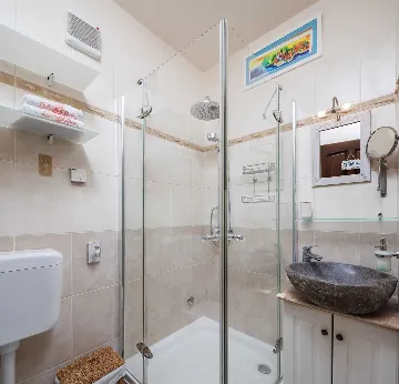 5-Bedroom Villa in Vis with Heated Seawater Pool