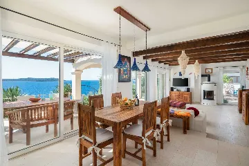 5-Bedroom Villa in Vis with Heated Seawater Pool