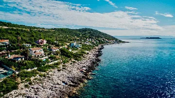 5-Bedroom Villa in Vis with Heated Seawater Pool