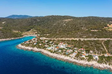 5-Bedroom Villa in Vis with Heated Seawater Pool