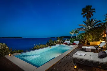 5-Bedroom Villa in Vis with Heated Seawater Pool