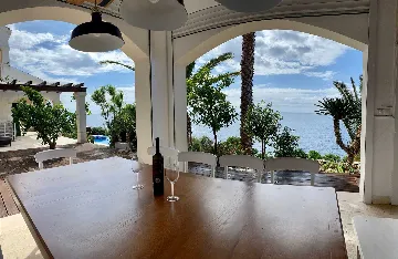 5-Bedroom Villa in Vis with Heated Seawater Pool