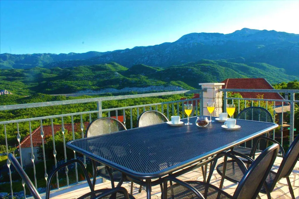 Zagvozd Holiday House with Private Pool