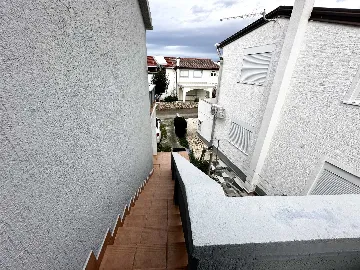 2-Bedroom Apartment for 4 in Vir, Near Beach