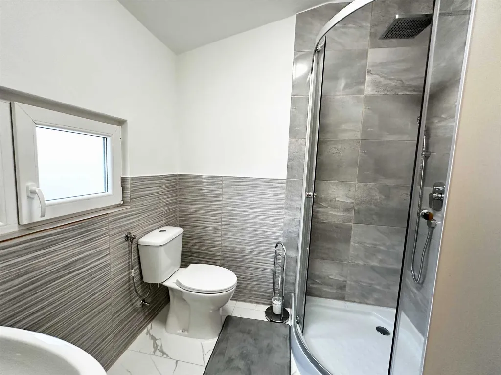 2-Bedroom Apartment for 4 in Vir, Near Beach