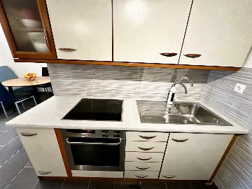 2-Bedroom Apartment for 4 in Vir, Near Beach