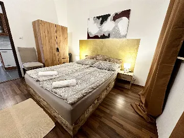 2-Bedroom Apartment for 4 in Vir, Near Beach