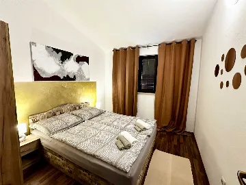 2-Bedroom Apartment for 4 in Vir, Near Beach