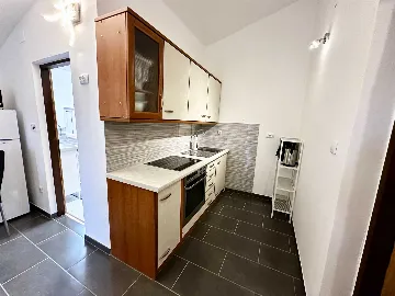 2-Bedroom Apartment for 4 in Vir, Near Beach