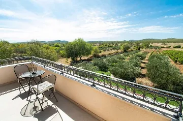 3-Bedroom Villa in Budak with Swimming Pool