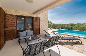 3-Bedroom Villa in Budak with Swimming Pool