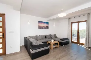 3-Bedroom Villa in Budak with Swimming Pool