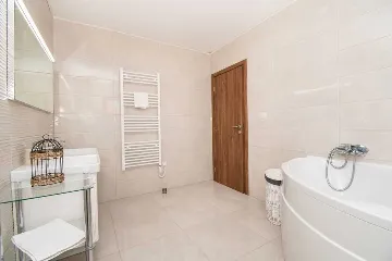 3-Bedroom Villa in Budak with Swimming Pool