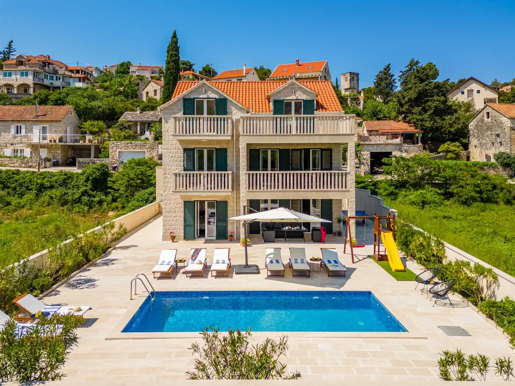6-Bedroom Villa in Splitska with Pool & Sea View