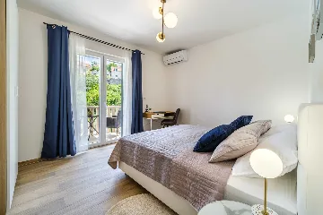 6-Bedroom Villa in Splitska with Pool & Sea View