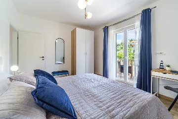 6-Bedroom Villa in Splitska with Pool & Sea View