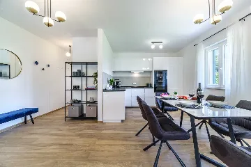 6-Bedroom Villa in Splitska with Pool & Sea View