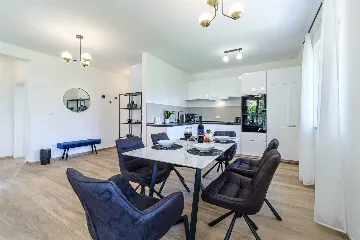 6-Bedroom Villa in Splitska with Pool & Sea View