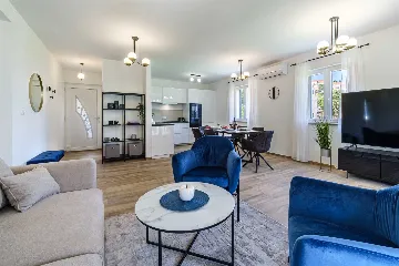 6-Bedroom Villa in Splitska with Pool & Sea View