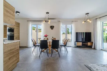 6-Bedroom Villa in Splitska with Pool & Sea View