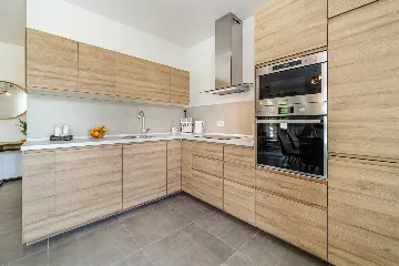 6-Bedroom Villa in Splitska with Pool & Sea View