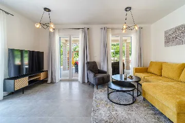 6-Bedroom Villa in Splitska with Pool & Sea View