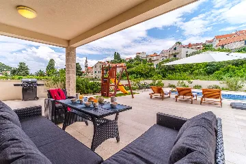 6-Bedroom Villa in Splitska with Pool & Sea View